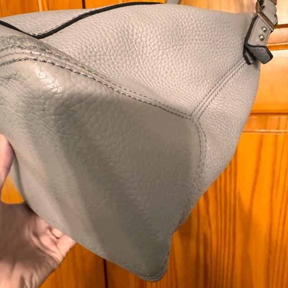 Micheal Kors Fulton Shoulder Tote in pearl Grey - Picture 2 of 7